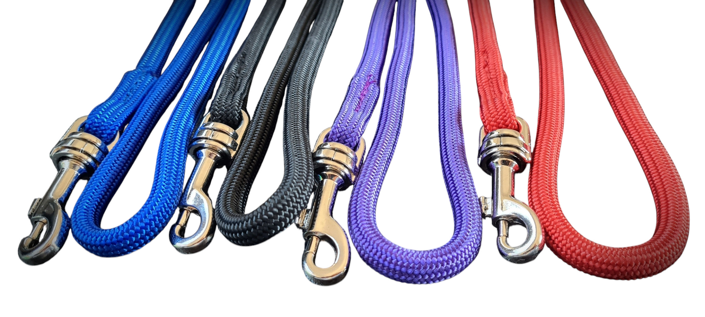 Show Lead Round 8mm x 122cm (4ft) with Chrome Clip